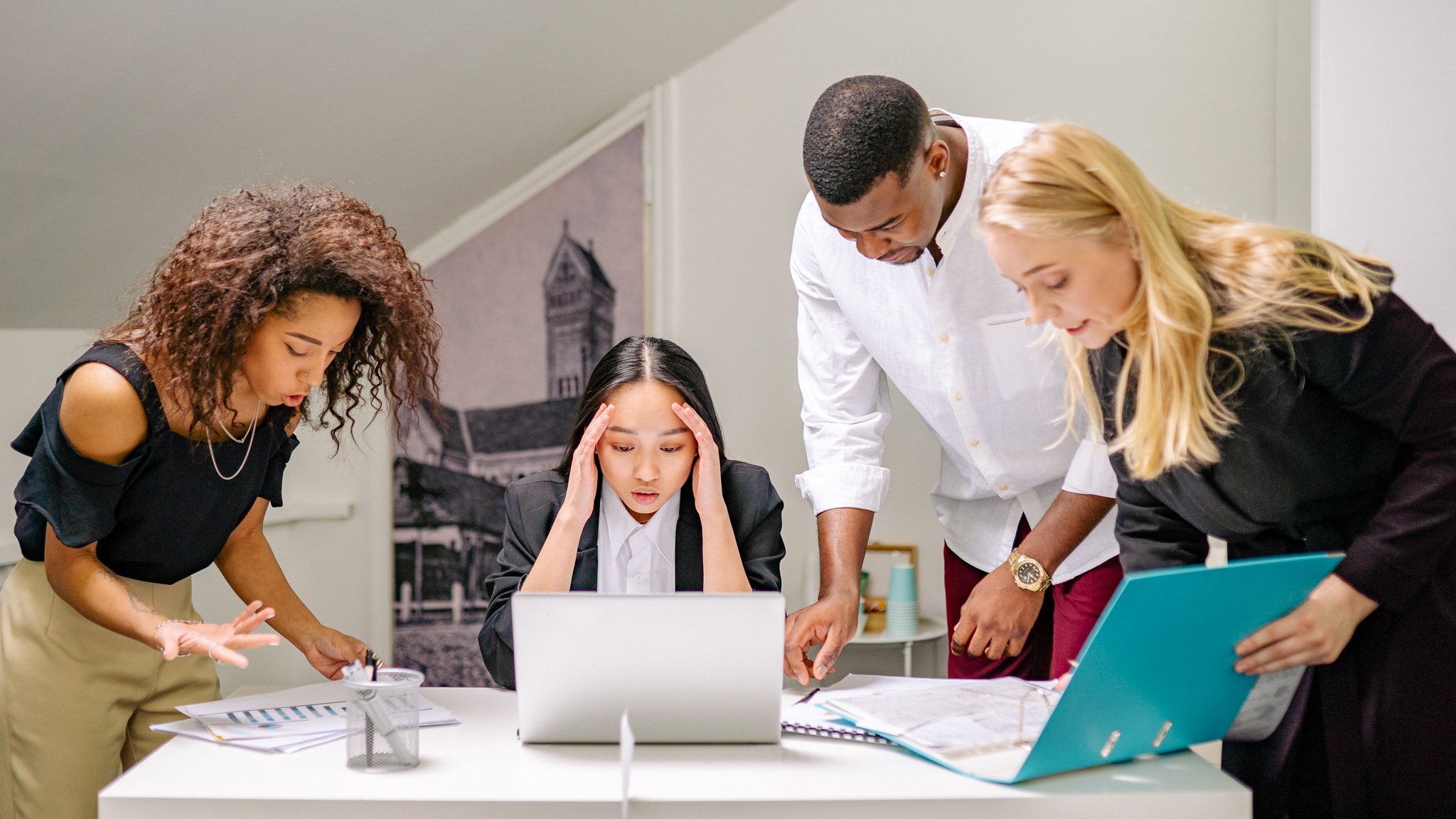 Downsides of managing your fleet in-house_Featured blog image